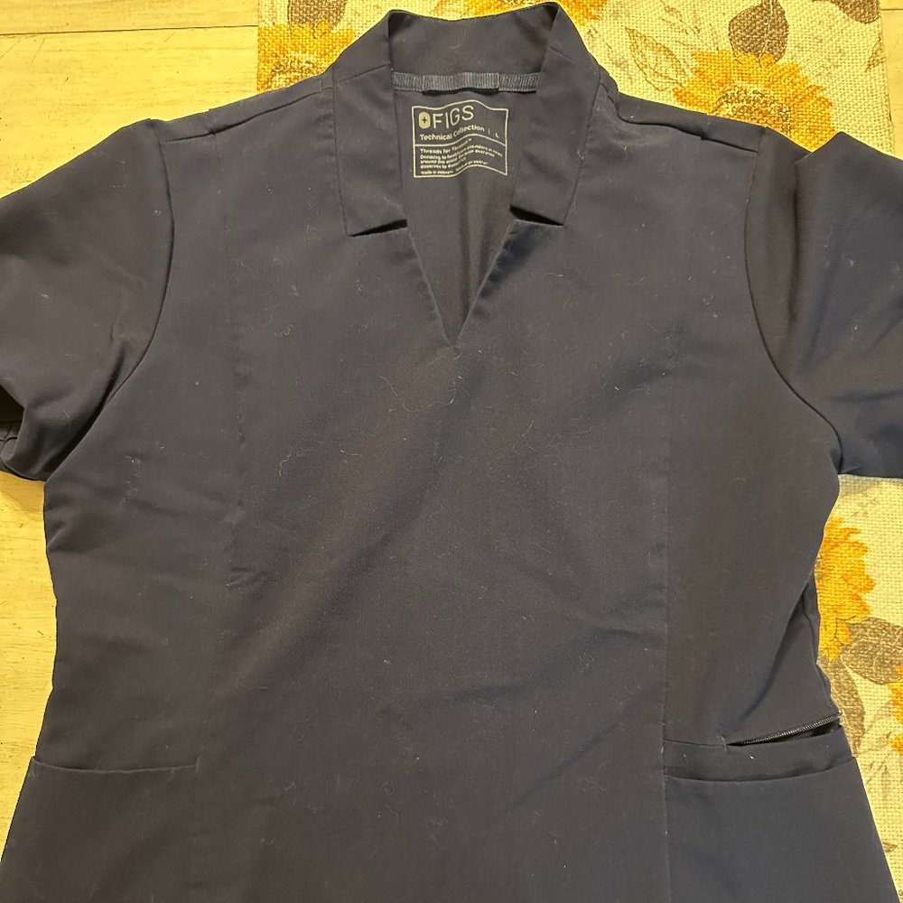 Large Figs Inala Scrub Top & Large Petite Yola Scrub Pants